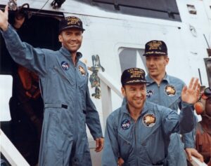 Powrót załogi Apollo 13