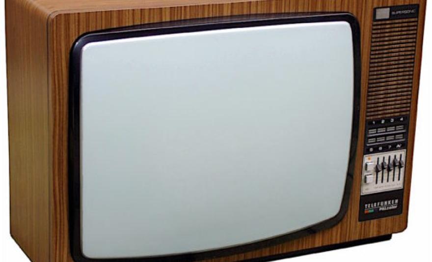 Telewizor kolorowy – najbardziej popularny model z lat 80.
