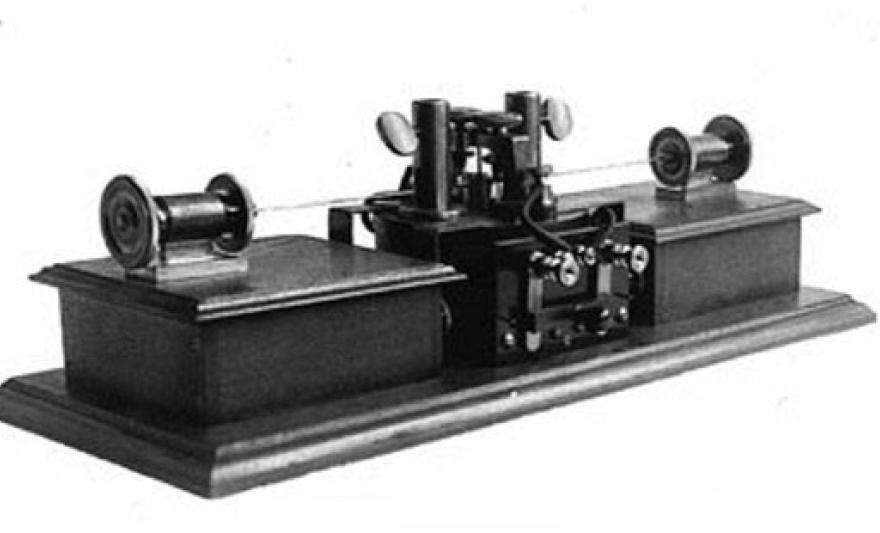  Wczesny nadajnik iskrowy – konstrukcja z wykorzystaniem cewki Tesli